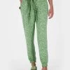 Damen Chino Aliceak In Grün 2 Damen Chino Aliceak In Grün -Modegeschäft für Damen alife kickin chino gruen 923755