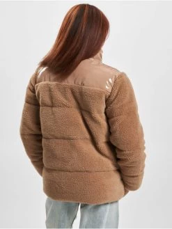 Titelseite -Modegeschäft für Damen ellesse puffer jacket braun 967619 1