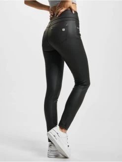 Freddy Damen High Waist Jeans N.O.W.® Vegan Leather - High Waist In Schwarz