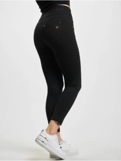 Freddy Damen Skinny Jeans N.O.W.® Yoga - 7/8 Mid In Schwarz