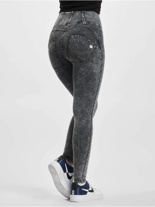 Freddy Damen Skinny Jeans WR.UP® Eco In Schwarz 3 Freddy Damen Skinny Jeans WR.UP® Eco In Schwarz