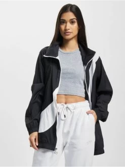 Nike Damen Übergangsjacke Sportswear Windrunner W In Schwarz