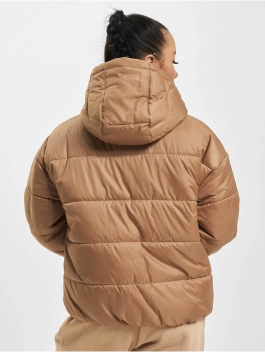 Nike Damen Winterjacke Winter In Beige 4 Nike Damen Winterjacke Winter In Beige – Bild 2