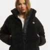 Nike Damen Winterjacke TF City Sherpa In Schwarz -Modegeschäft für Damen nike winterjacke schwarz 862122