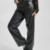 SIXTH JUNE Damen Chino Straight Vegan Leather In Schwarz 2 SIXTH JUNE Damen Chino Straight Vegan Leather In Schwarz -Modegeschäft für Damen sixth june chino schwarz 955435