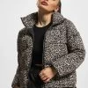 SIXTH JUNE Damen Puffer Jacket Printed In Beige 2 SIXTH JUNE Damen Puffer Jacket Printed In Beige -Modegeschäft für Damen sixth june puffer jacket beige 722815