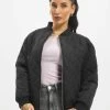 URBAN CLASSICS Damen Bomberjacke Ladies Oversized Diamond In Schwarz -Modegeschäft für Damen urban classics bomberjacke schwarz 861024
