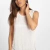 Damen Top Fringes In Weiß -Modegeschäft für Damen vsct clubwear top weiss 151545